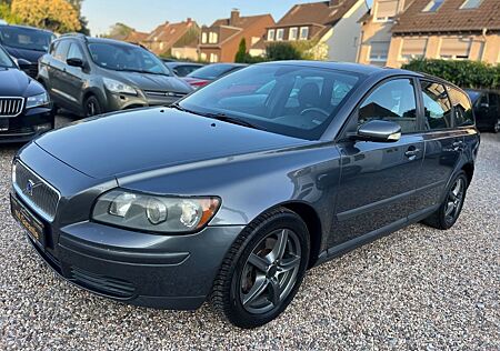Volvo V50 Kombi 2.4 Kinetic /TÜV NEU/2HD/KLIMA/