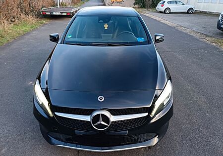 Mercedes-Benz A 220 Ambiente 220 CDI / AMG R. Kamera