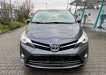 Toyota Verso Executive