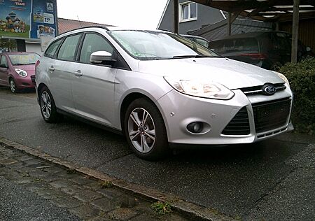 Ford Focus 1,0 EcoBoost 92kW SYNC Edition Turnier,Top