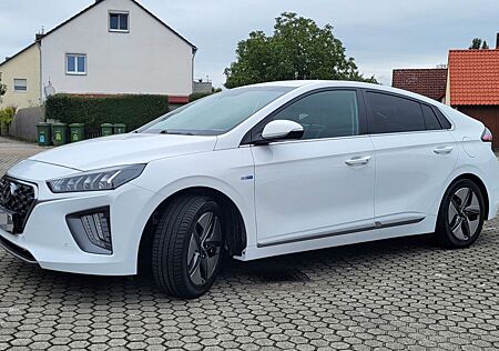 Hyundai Ioniq 1.6l GDi PLUG-IN HYBRID Premium Premium