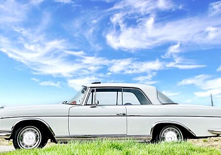 Mercedes-Benz 300 SE/c W112 Coupe Schiebedach