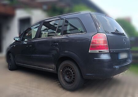 Opel Zafira 1.8 -