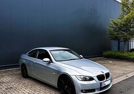 BMW 320i e92 Coupe