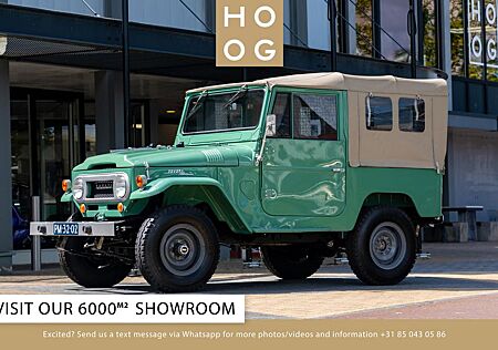 Toyota Land Cruiser FJ40 / FJ 40 'fully restored'
