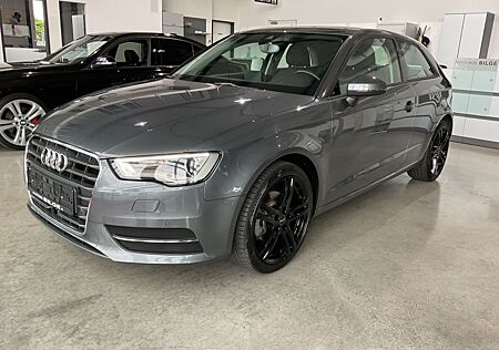 Audi A3 attraction *Automatik *Bi-Xenon*PDC*Tempomat*