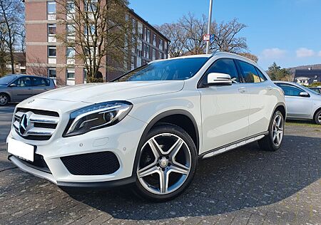 Mercedes-Benz GLA 200 AMG Line AMG Line