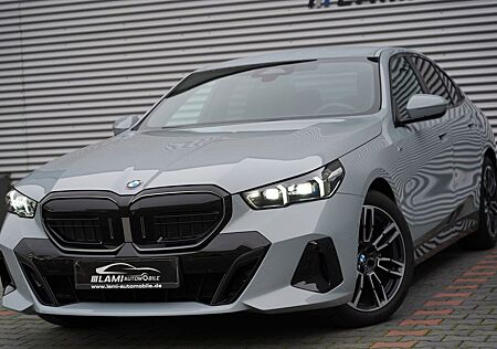 BMW 520i M Sport ICONIC 360 HEADUP KEY SITZLÜFTUNG