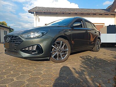 Hyundai i30 1.0 T-GDI Connect & Go Connect & Go