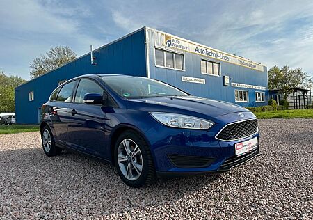 Ford Focus Lim. Ambiente+ZAHNRIEMEN NEU+USB+Aus 1H