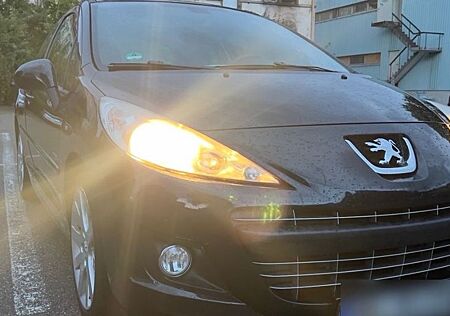 Peugeot 207 - 95 PS - TÜV neu