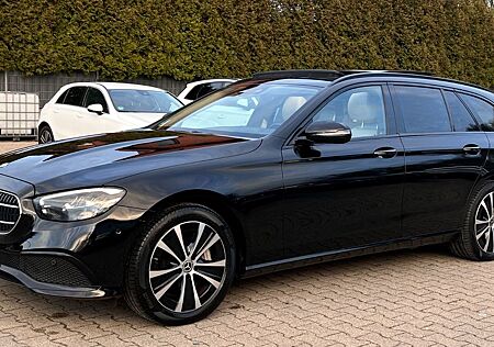 Mercedes-Benz E 300 E300de 9G-TR-NIGHT-PAKET-PANODACH-HEADUP-LEDER-