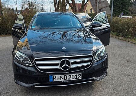 Mercedes-Benz E 220 d T Autom. -