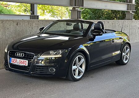Audi TT Roadster 2.0 TFSI Roadster / S line Sport +