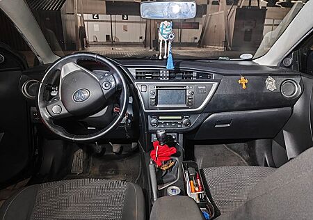 Toyota Auris Touring Sports Touring Sports 2,0-l-D-...