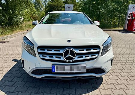 Mercedes-Benz GLA 180 - Navi, 2. Hd., S-Heft