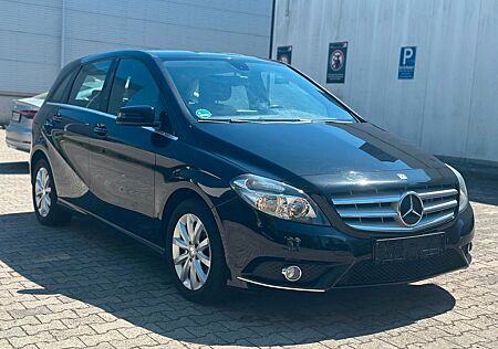 Mercedes-Benz B 180 CDI/Automatik/WENIG-KM/Bluetooth/TÜV-NEU/