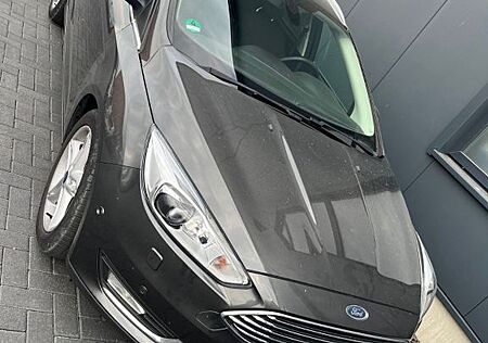 Ford Focus 1,0 EcoBoost 92kW Cool & Connect Turni...