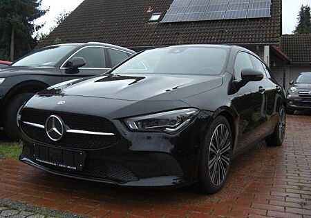 Mercedes-Benz CLA 200 Shooting Brake , Vollleder, Navi, PDC v u