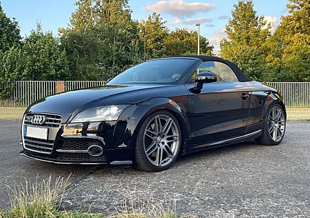 Audi TT 3.2 quattro - 19"/DSG/Bose/Navi/Leder/Service