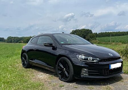 VW Scirocco Volkswagen 2.0 TSI DSG -