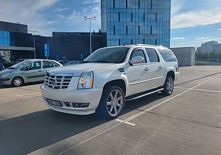 Cadillac Escalade ESV 6.2 V8