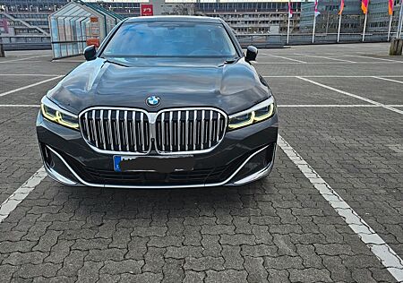 BMW 740d xDrive - Facelift NP 123.750€