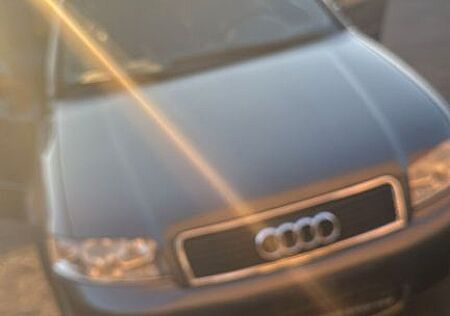 Audi A4 3.0 -