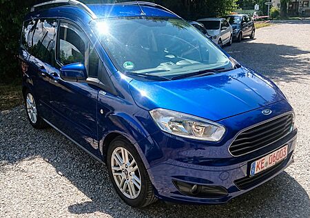Ford Tourneo Courier Titanium - Tüv 10.26 -