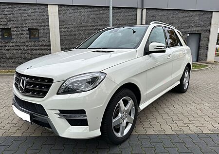 Mercedes-Benz ML 250 BlueTEC 4MATIC - AMG LINE