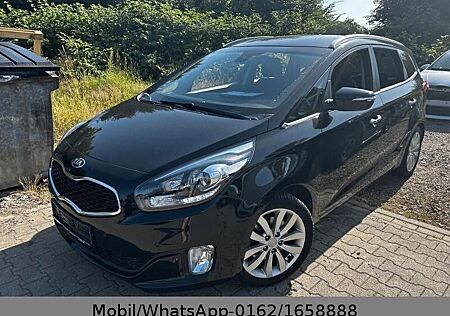 Kia Carens UEFA Euro 2016 Navi Kamera 1Hand