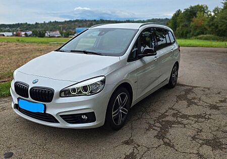 BMW 2er 220 Gran Tourer 220d xDrive Steptronic Sport...