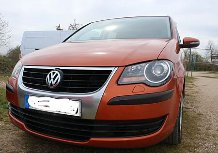 VW Touran Volkswagen 1,9TDI Freestyle Xenon Sitz Navi Alu Ahk