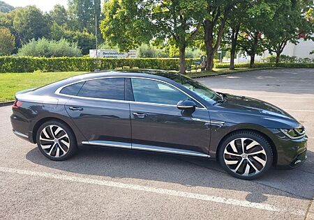 VW Arteon Volkswagen R-Line 2.0 l TDI SCR Modelljahr 2020