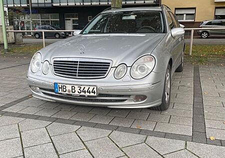 Mercedes-Benz E 270 CDI T AVANTGARDE Avantgarde