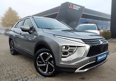Mitsubishi Eclipse Cross *PHEV*4WD*LED*NAV*SHZ*AHK*wenig KM