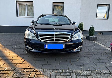 Mercedes-Benz S 320 CDI -