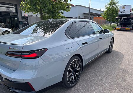 BMW 740 d xDrive MSport SkyDACH Standhzg