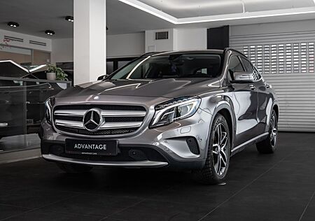 Mercedes-Benz GLA 220 CDI 4Matic/Heated Seats/Parking Camera