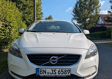 Volvo V40 T2 -