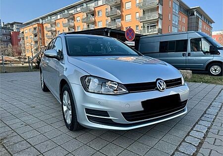 VW Golf Volkswagen 1.2 TSI BMT Comfortline Variant Comfortline