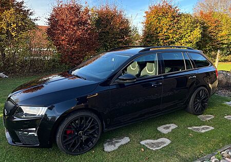 Skoda Octavia 2.0 TDI DSG RS Combi RS