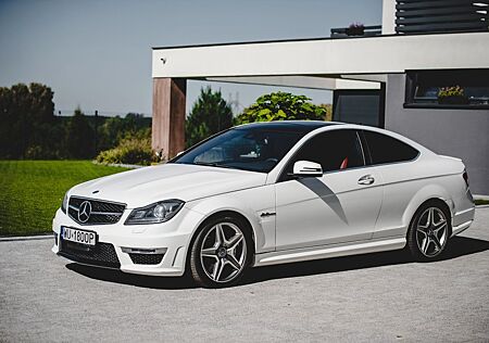 Mercedes-Benz C 63 AMG Coupé Autom. AMG