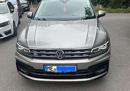 VW Tiguan Volkswagen 2.0 TDI R Line SCR IQ.DRIVE