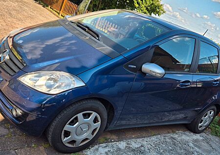 Mercedes-Benz A 180 BlueEFFICIENCY -