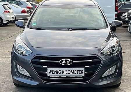 Hyundai i30 cw blue Trend 1.4 Scheckheftgepflegt/ 1.Hand