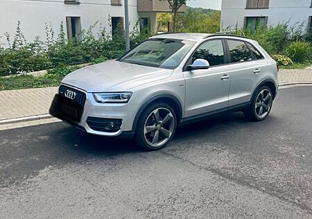 Audi Q3 2.0 TFSI S tronic quattro -