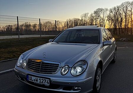 Mercedes-Benz E 240 4MATIC ELEGANCE Elegance