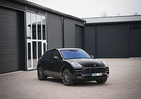 Porsche Macan Turbo mit Performance Paket Turbo mit ...