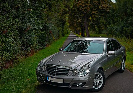 Mercedes-Benz E 200 KOMPRESSOR CLASSIC Classic
